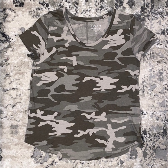 LOFT Tops - loft camo top